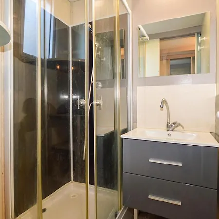 キャンプ場 Stunning Caravan In Belvedere Campomoro With 2 Bedrooms *