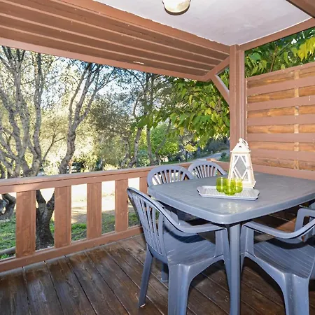 Stunning Caravan In Belvedere Campomoro With 2 Bedrooms *